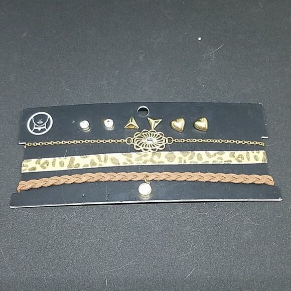 NWT Bundle of 3 Necklaces & 3 Earrings - Picture 1 of 2